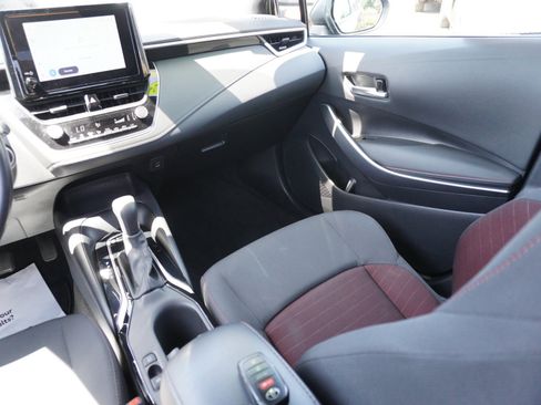 Used 2024 Toyota Corolla SE FWD image 15