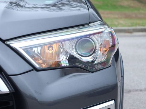 Used 2018 Toyota 4Runner Limited image 14