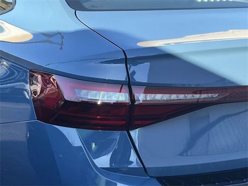 Used 2025 Volkswagen Jetta Sport image 11