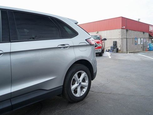 Used 2020 Ford Edge SE image 33