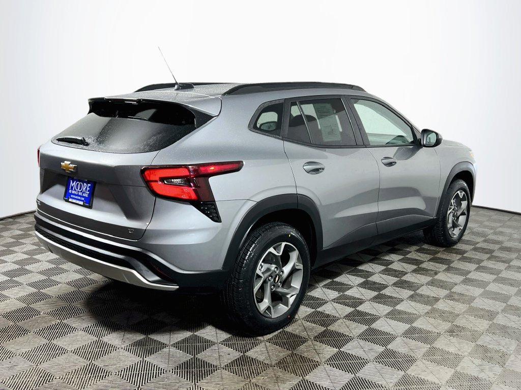 Used 2024 Chevrolet Trax LT FWD image 7