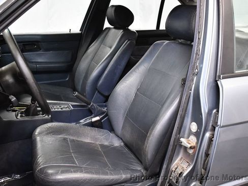 Used 1989 BMW 525i Sedan RWD image 5