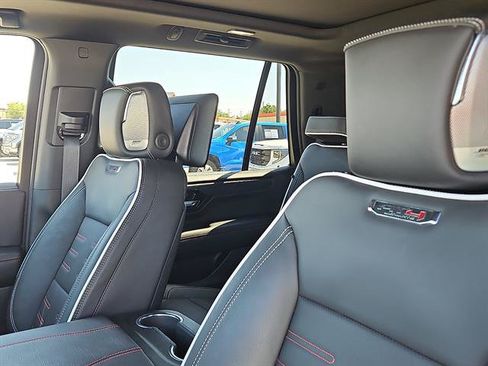 Used 2026 GMC Yukon AT4 Ultimate AWD/4WD image 11