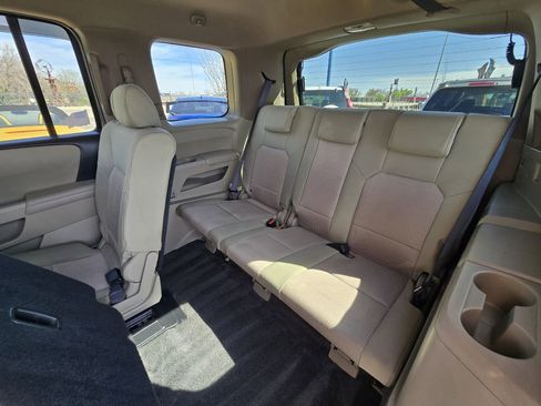 Used 2011 Honda Pilot EX image 17