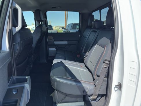 Used 2024 Ford F350 Lariat w/ Chrome Package image 21