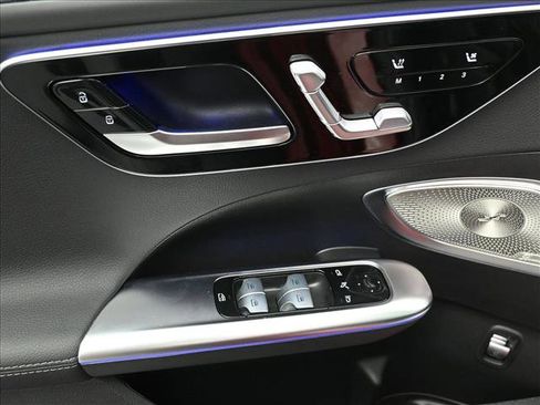 Certified 2025 Mercedes-Benz C 300 4MATIC Sedan image 20