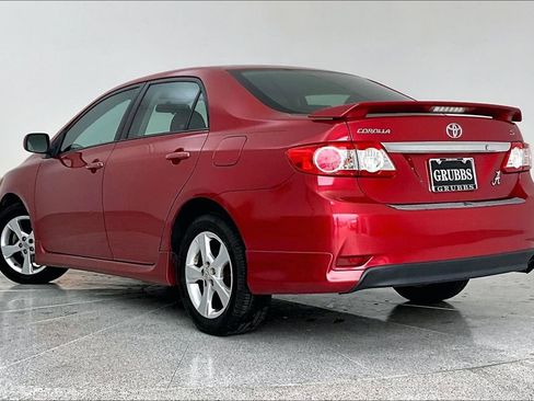 Used 2011 Toyota Corolla LE image 16