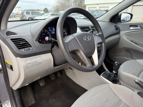 Used 2016 Hyundai Accent SE image 17
