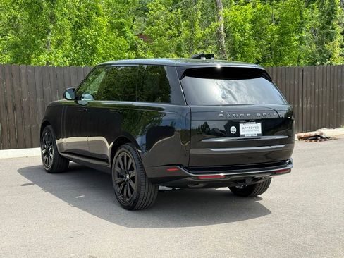 Certified 2025 Land Rover Range Rover SE AWD/4WD image 3