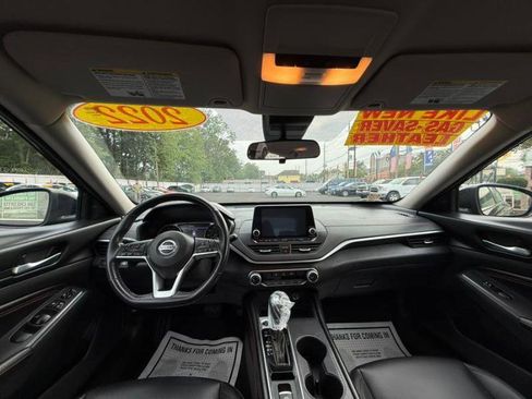 Used 2022 Nissan Altima 2.5 SR image 17
