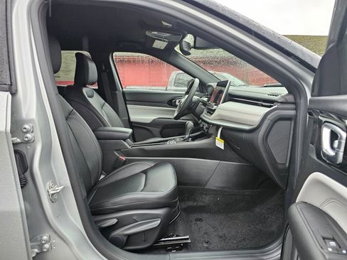 New 2026 Jeep Compass Limited image 11
