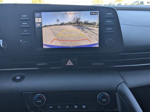 Used 2025 Hyundai Elantra Sport image 26