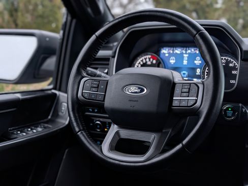 Used 2022 Ford F150 XLT w/ Equipment Group 302A High image 15