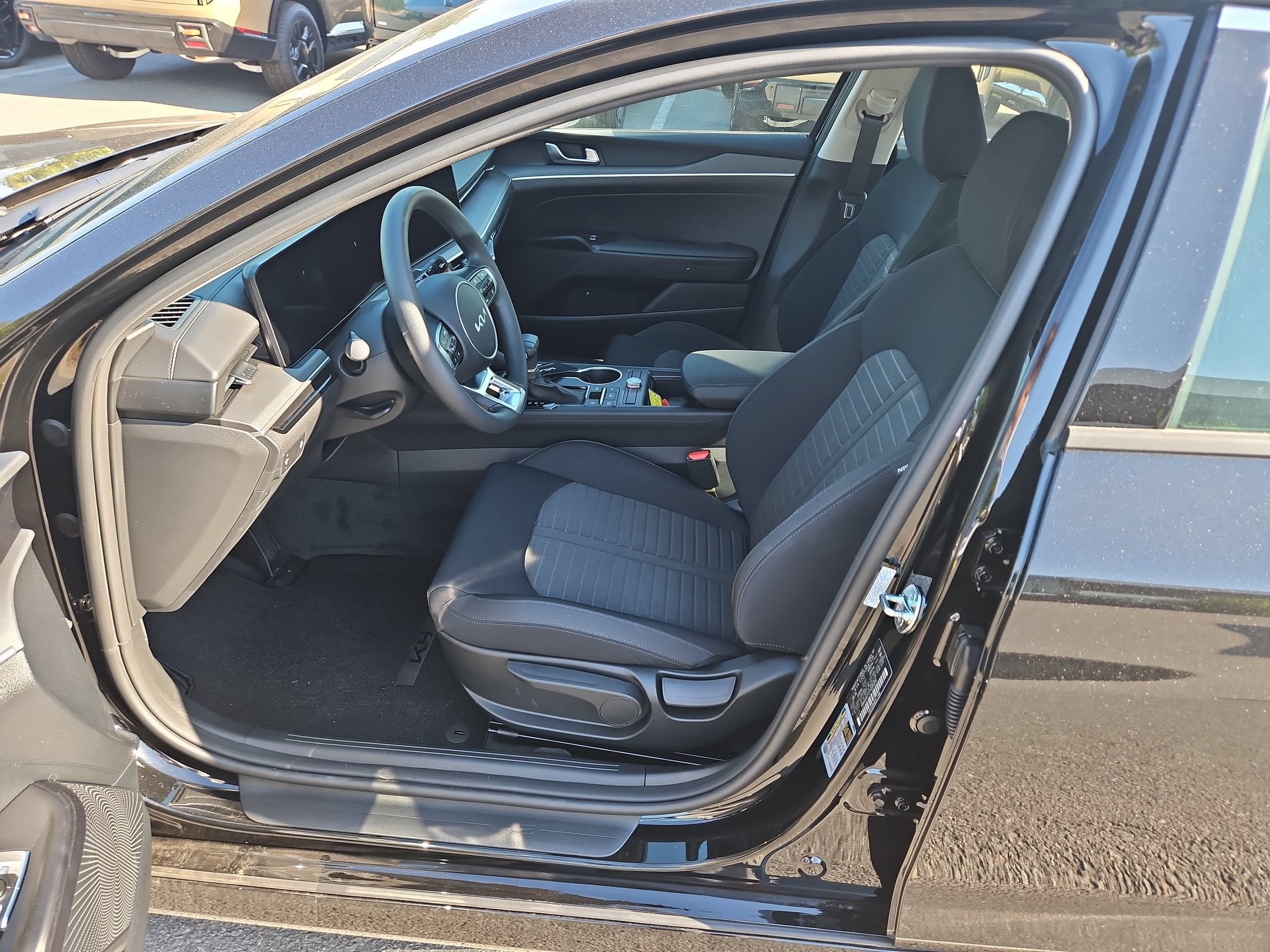 New 2026 Kia K5 LXS FWD image 19