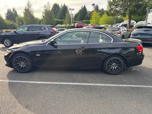 Used 2013 BMW 328i Convertible RWD image 3