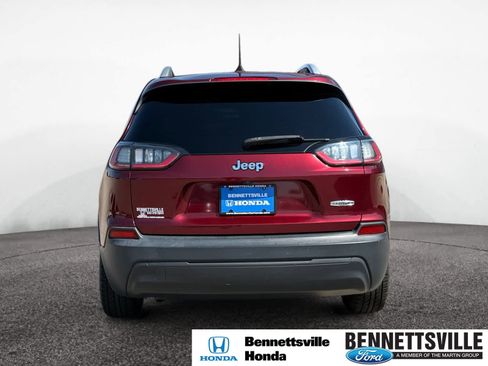 Used 2019 Jeep Cherokee Latitude w/ Popular Appearance Group image 4