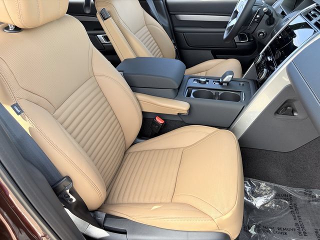 New 2026 Land Rover Discovery Limited Edition AWD/4WD image 10