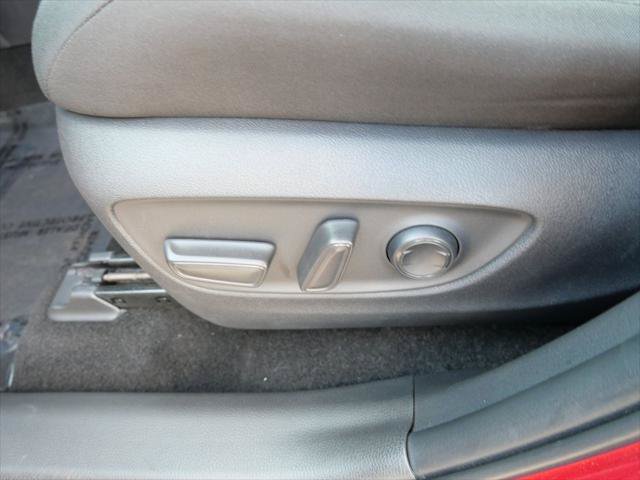Certified 2025 Toyota RAV4 XLE AWD/4WD image 15