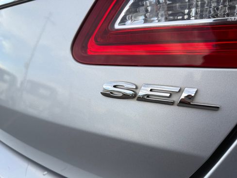 Used 2014 Ford Taurus SEL w/ Equipment Group 201A image 20