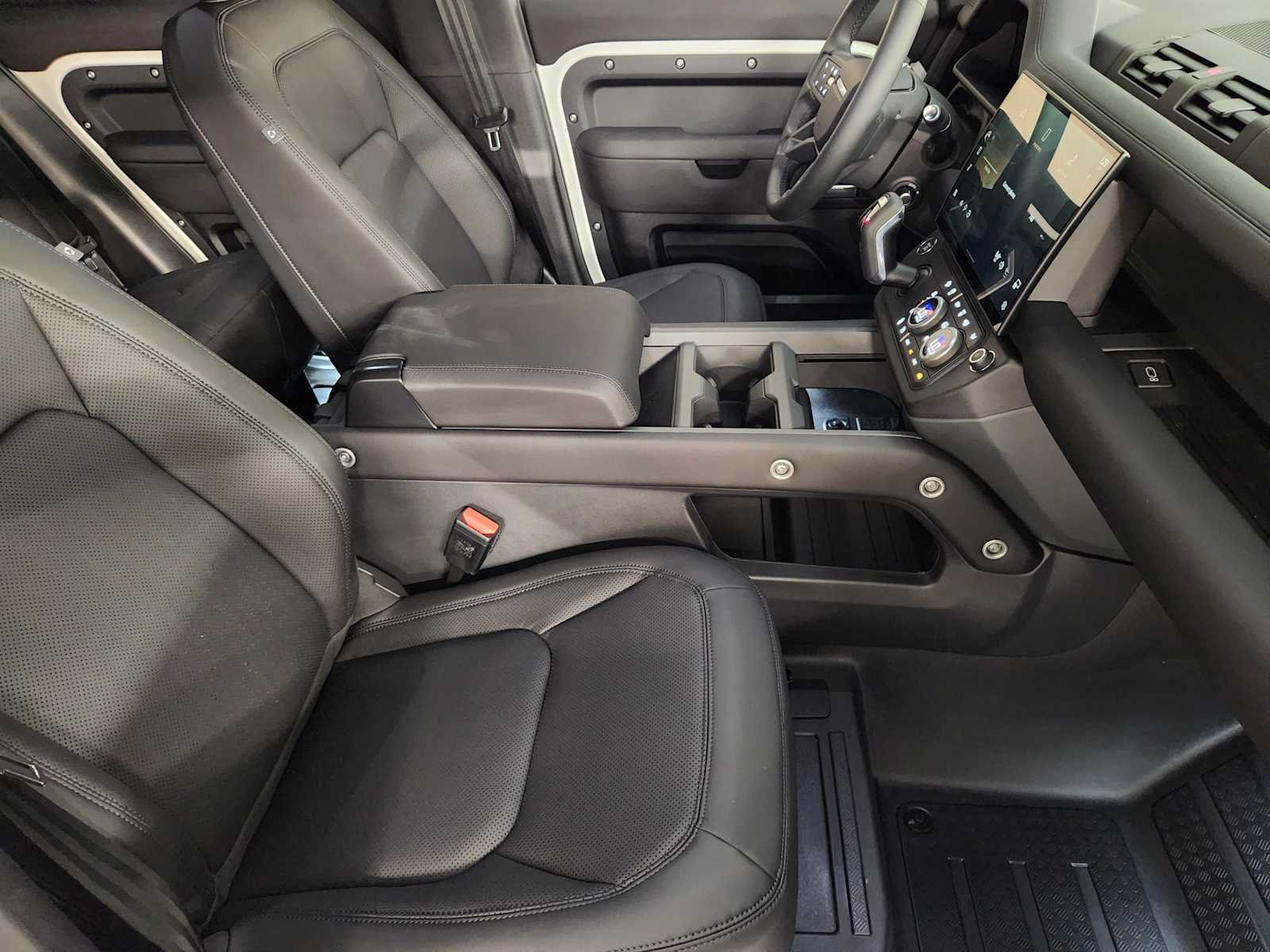 New 2026 Land Rover Defender 110 S AWD/4WD image 3
