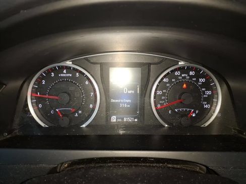 Used 2017 Toyota Camry SE FWD image 14