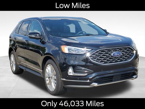 Used 2022 Ford Edge Titanium w/ Equipment Group 301A AWD/4WD image 2