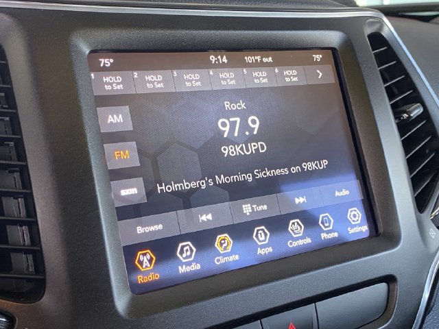Used 2019 Jeep Cherokee Trailhawk w/ Cold Weather Group AWD/4WD image 23