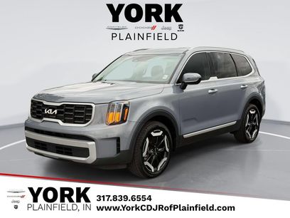 Used 2024 Kia Telluride S w/ S Sunroof Package