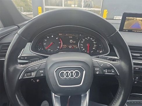 Used 2018 Audi Q7 3.0T Premium image 13