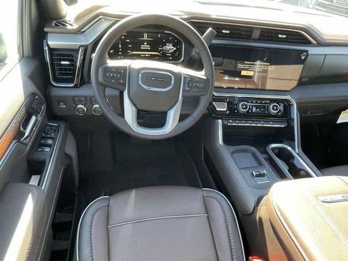 New 2026 GMC Sierra 2500 Denali w/ Denali Reserve Package image 11