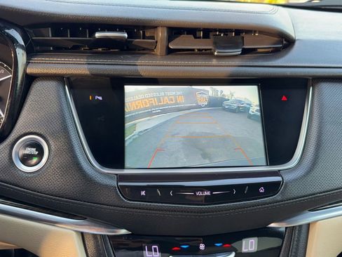 Used 2018 Cadillac XT5 FWD image 23