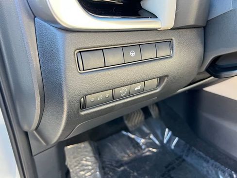 Used 2023 Nissan Rogue SL AWD/4WD image 19