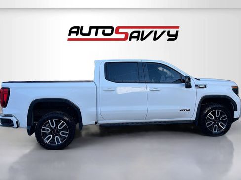 Used 2025 GMC Sierra 1500 AT4 w/ AT4 Premium Package AWD/4WD image 8
