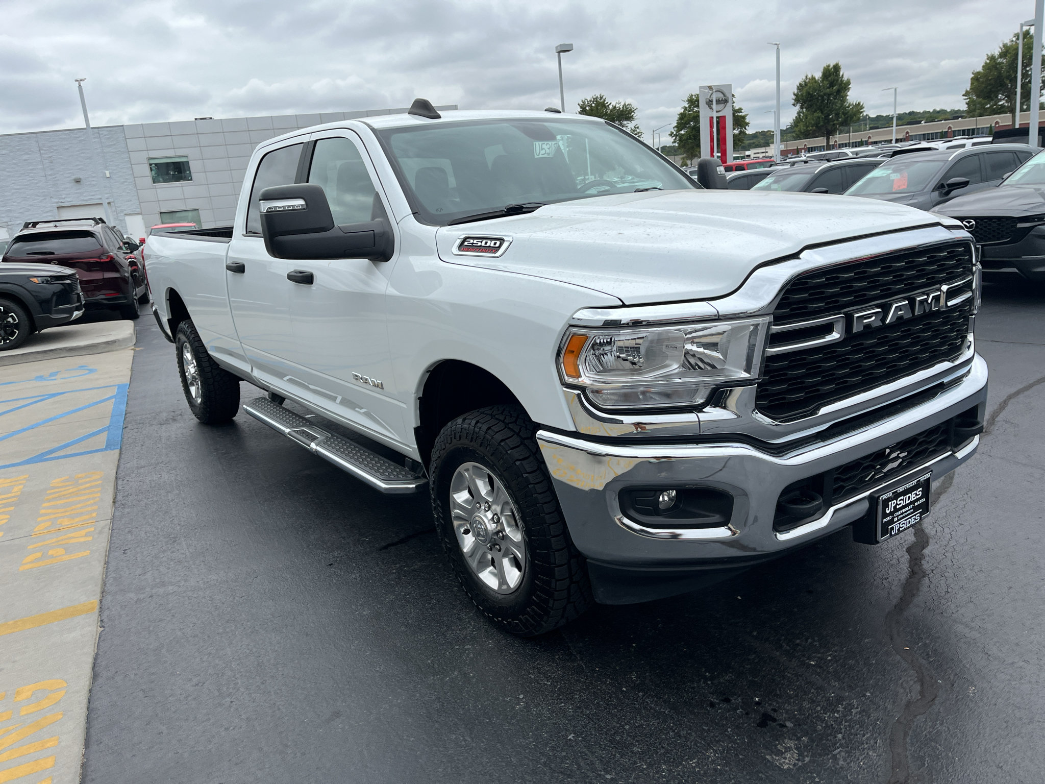 Used 2024 RAM 2500 Big Horn AWD/4WD image 6