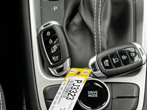 Certified 2025 Hyundai Venue SEL FWD image 27