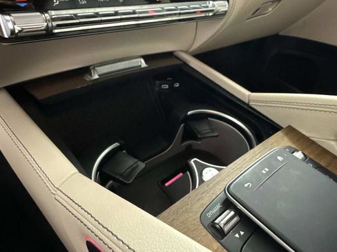 Used 2024 Mercedes-Benz GLS 450 4MATIC image 30
