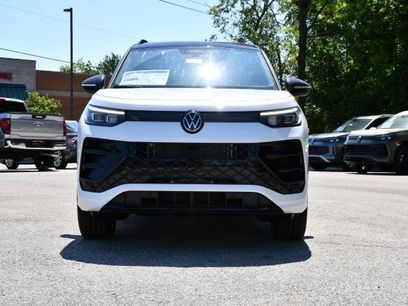 New 2026 Volkswagen Tiguan SE R-Line