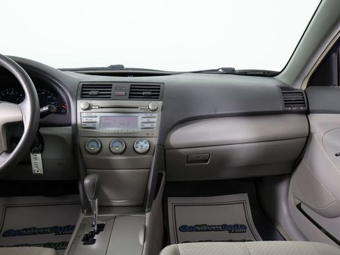 Used 2009 Toyota Camry LE image 29