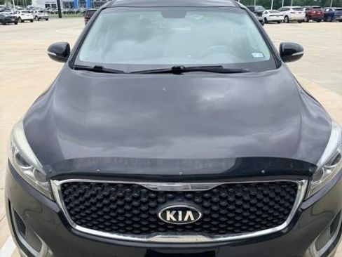 Used 2018 Kia Sorento L FWD image 9
