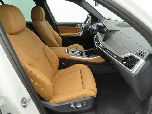 Certified 2025 BMW X5 sDrive40i w/ Parking Assistance Package image 21