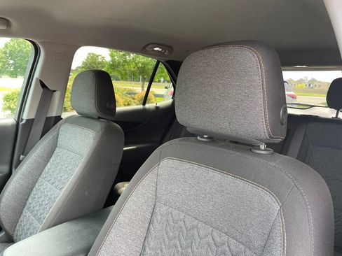 Used 2024 Chevrolet Equinox LT FWD image 23