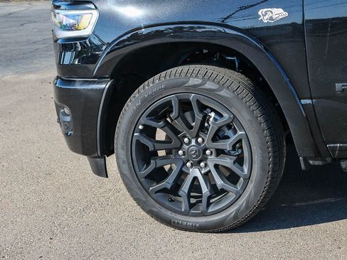 Used 2026 RAM 1500 Limited AWD/4WD image 9