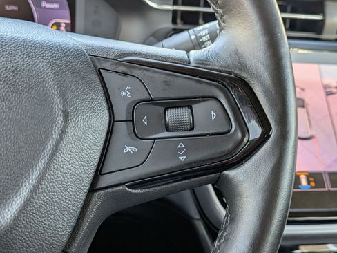 Used 2022 Chevrolet Bolt EUV Premier w/ Sun & Sound Package image 15