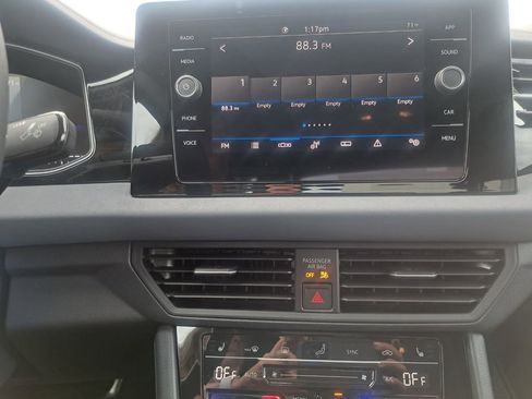 New 2026 Volkswagen Jetta SE image 10