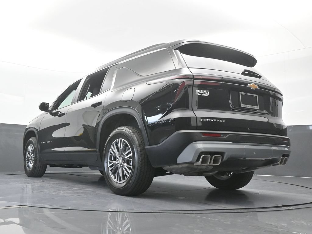 Used 2026 Chevrolet Traverse LT FWD image 57