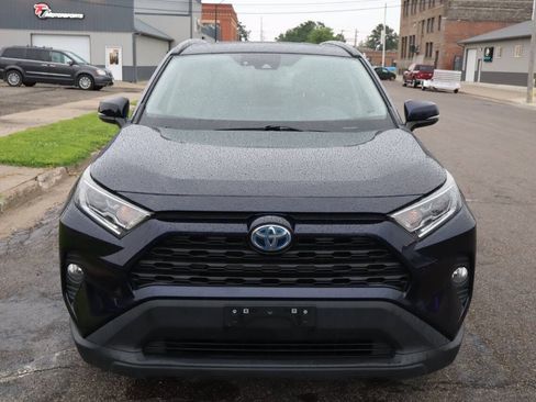 Used 2021 Toyota RAV4 XLE w/ Convenience Package AWD/4WD image 2