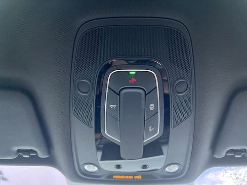 Used 2022 Audi Q5 e Premium image 28