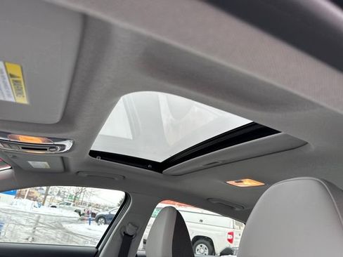 Certified 2025 Hyundai Elantra Limited image 24