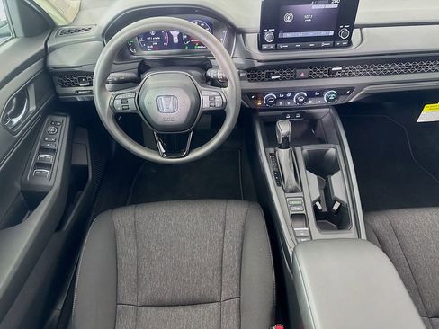 Certified 2025 Honda Accord SE image 27
