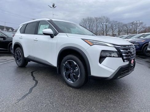 New 2026 Nissan Rogue SV w/ Cold Weather Package AWD/4WD image 2
